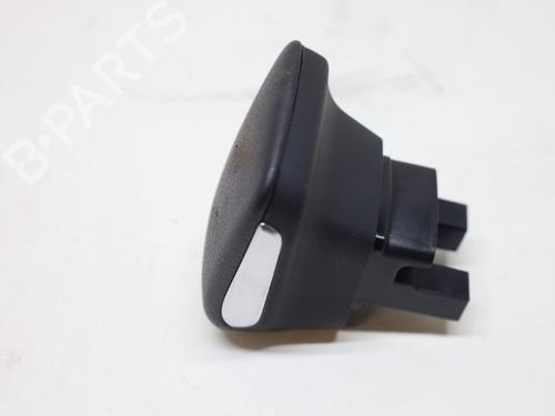 Used Shift knob Shift knob MERCEDES-BENZ B-CLASS Sports Tourer (W247) B 180 (247.084) (136 hp) 36360052 36360052