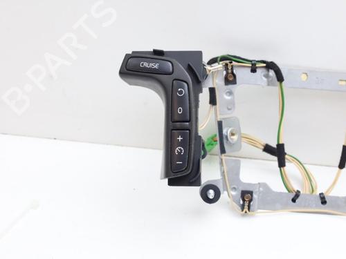 Steering wheel controls VOLVO XC70 I Cross Country (295) 2.4 T XC AWD | BP30151357E15