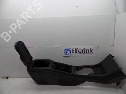 Used Middle console Middle console VOLVO V40 Hatchback (525) D2 (114 hp) 18615600 18615600