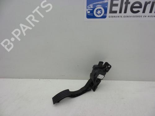 Pedal Pedal VOLVO V40 Hatchback (525) D2 (120 hp) 18619209 18619209