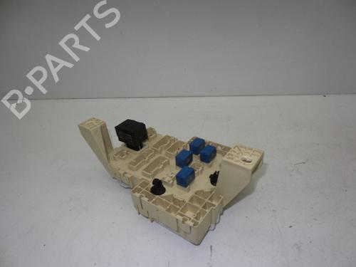 Used Fuse box Fuse box OPEL AGILA B (H08) 1.0 (F68) (65 hp) 18623820 18623820