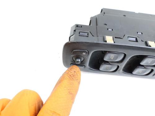 Switch VOLVO V70 II (285) D5 | BP26226061I30 - Image 1