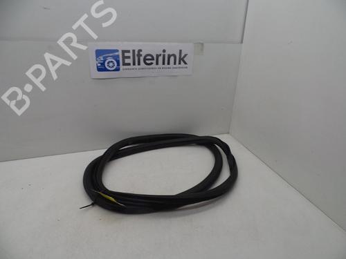Used Rubber door seal VOLVO V40 Hatchback (525) D2 (114 hp) 18615646