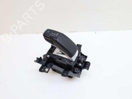 Used Shift knob Shift knob OPEL CORSA F (P2JO) CORSA-e (68) (136 hp) 18637615 18637615