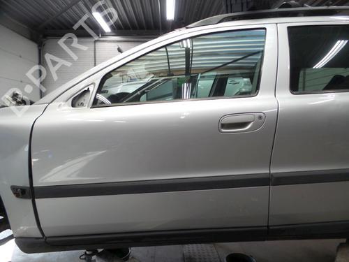 Used Left front door VOLVO V70 II (285) 2.4 (140 hp) 18625529
