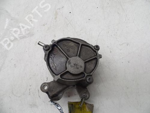 Used Vacuum pump VOLVO V50 (545) 2.0 D (136 hp) 18607978