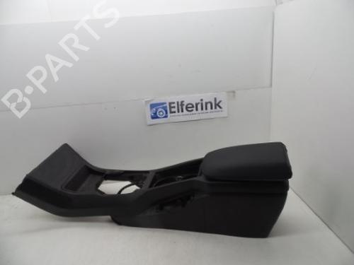 Console centrale Console centrale VOLVO V40 Hatchback (525) D2 (114 hp) 18616230 18616230