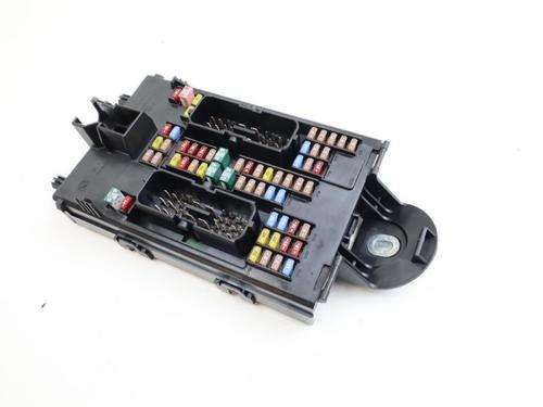 Used Fuse box Fuse box VOLVO V60 II (225) T6 Plug-in Hybrid AWD (340 hp) 29996586 29996586