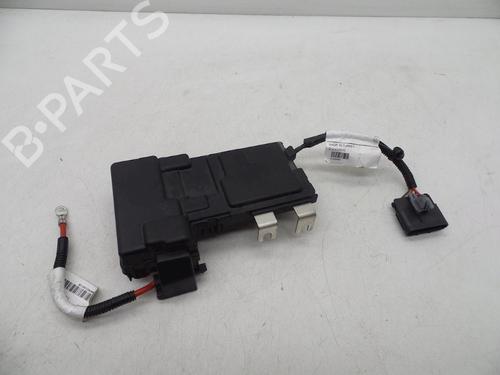 Used Fuse box Fuse box VOLVO V60 I Cross Country (157) D4 (190 hp) 18617439 18617439