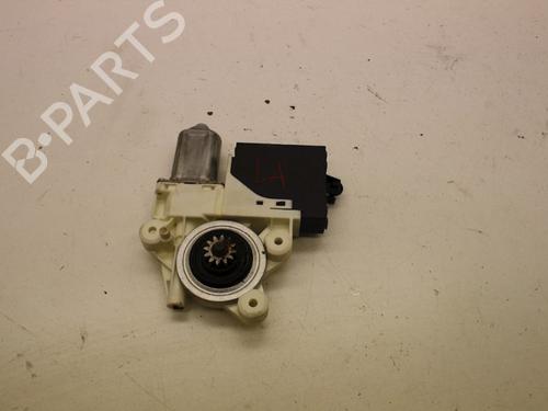 Used Electronic module VOLVO S40 II (544) 2.0 D (136 hp) 18611645