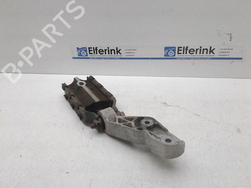 Used Engine mount Engine mount VOLVO XC70 II (136) D4 AWD (181 hp) 18632729 18632729