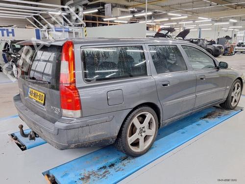 right-front-door-volvo-v70-ii-285-1999-2000-2001-2002-2003-2004-2005-2006-2007-2008-24354479 main image