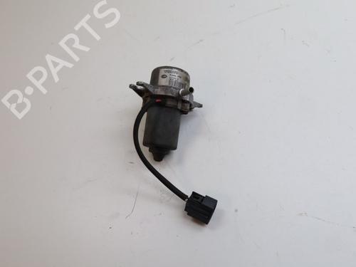 Used Vacuum pump VOLVO V50 (545) 2.4 (140 hp) 21843978