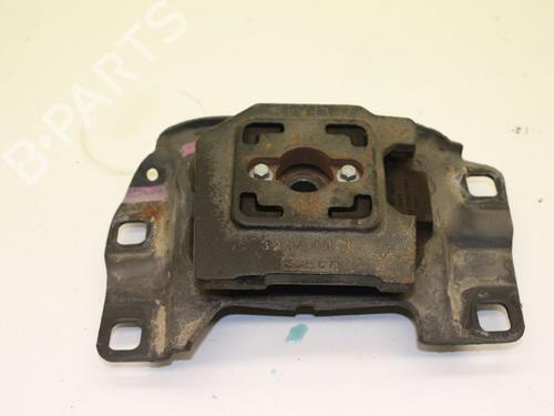 Used Engine mount Engine mount 18611071 18611071