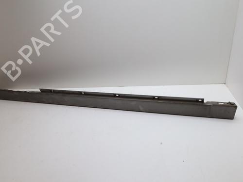 Høyre side kjol SAAB 9-3 Convertible (YS3F) 2.0 t (175 hp) 31154208