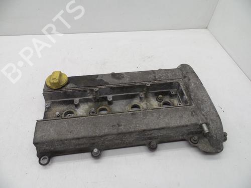 Used Valve cover Valve cover 18615641 18615641