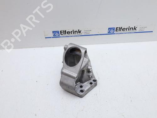 Used Engine mount Engine mount 18635882 18635882