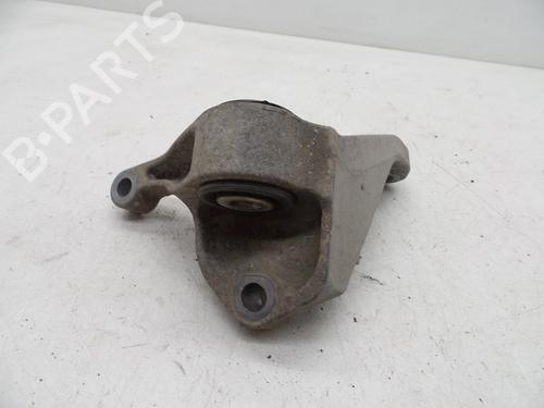 Used Engine mount Engine mount 18613938 18613938