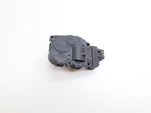 other-volvo-v40-hatchback-525-d3-31418935-2012-2013-2014-2015-2016-2017-2018-2019-18637608 main image