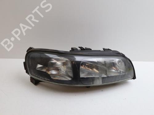Used Right headlight VOLVO V70 II (285) 2.4 (140 hp) 30151415