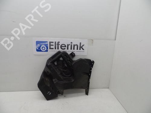 Used Rear bumper bracket VOLVO V40 Hatchback (525) D2 (114 hp) 18615626