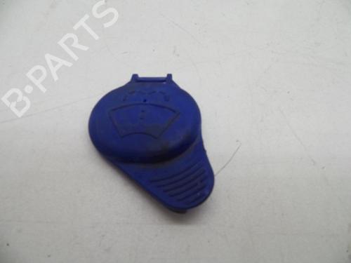 Used Windscreen washer tank Windscreen washer tank VOLVO S60 I (384) 2.4 Bifuel (LPG) (140 hp) 18613471 18613471