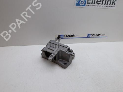 Used Engine mount Engine mount LYNK & CO 01 PHEV (261 hp) 18635532 18635532