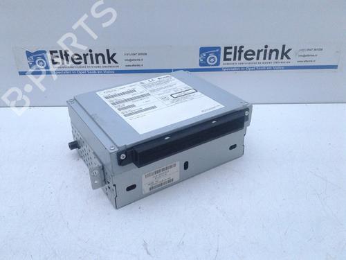 Used Radio VOLVO V60 I (155) T3 (150 hp) 27382926