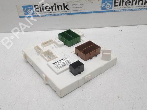 Used Fuse box VOLVO XC90 II (256) T6 AWD (320 hp) 18631797