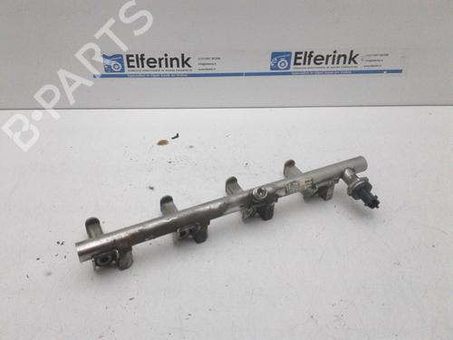 Used Injection rail Injection rail VOLVO V60 I (155) T3 (150 hp) 18633216 18633216