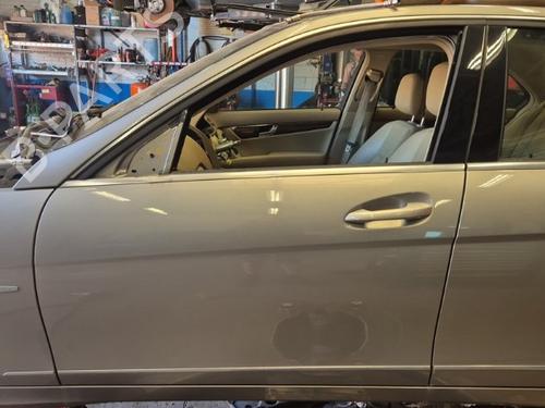 Dør venstre fortil Dør venstre fortil MERCEDES-BENZ C-CLASS (W204) C 200 Kompressor (204.041) (184 hp) 36698272 36698272
