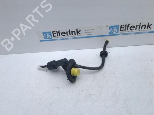 Used Clutch slave cylinder Clutch slave cylinder OPEL CORSA E (X15) 1.3 CDTI (08, 68) (95 hp) 18631287 18631287