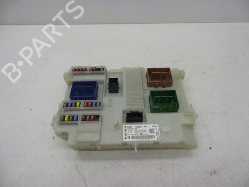 Used Fuse box Fuse box VOLVO XC70 II (136) 2.4 D / D4 AWD (163 hp) 23271543 23271543