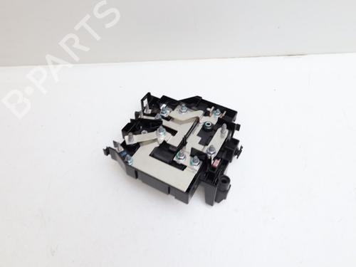 Sikringsdose LYNK & CO 01 PHEV (261 hp) 24016246