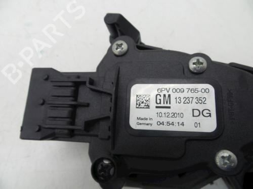 Pedal OPEL INSIGNIA A Sports Tourer (G09) 2.0 CDTI (35) | BP18615801I4