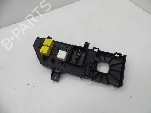 Used Fuse box Fuse box SAAB 9-3 (YS3F, E79, D79, D75) 2.0 t (175 hp) 18607593 18607593