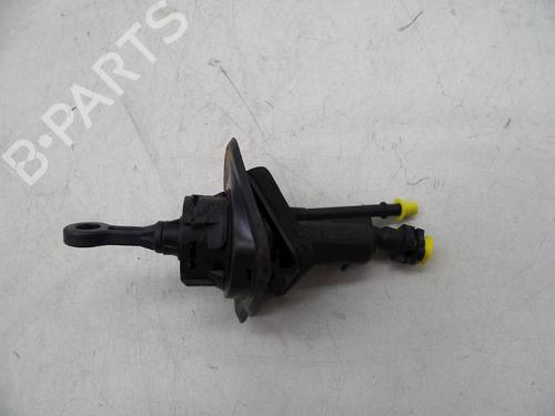 Used Clutch slave cylinder Clutch slave cylinder VOLVO V60 I (155) T3 (150 hp) 18614142 18614142