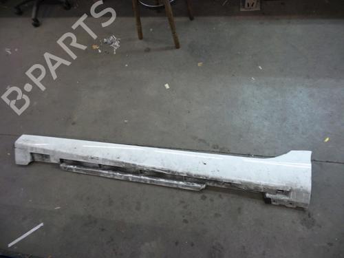 Used Left sideskirt VOLVO V40 Hatchback (525) D2 (114 hp) 18638647