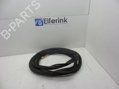 Used Rubber door seal VOLVO XC60 I SUV (156) D5 AWD (215 hp) 18618867