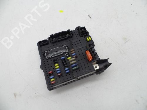 Used Fuse box Fuse box VOLVO S80 I (184) D5 (163 hp) 18613670 18613670