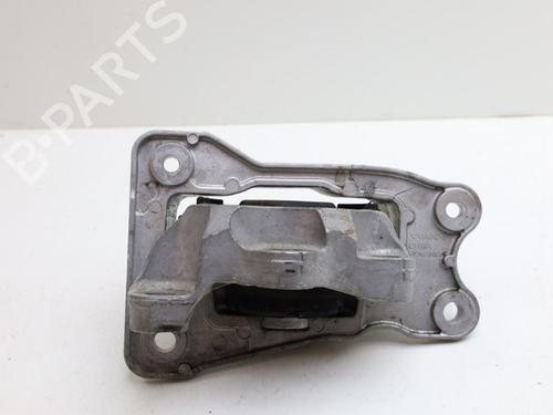 Used Engine mount Engine mount VOLVO V60 II (225) T8 Plug-in Hybrid AWD (455 hp) 39885714 39885714