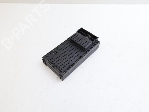 Used Fuse box Fuse box 23572813 23572813