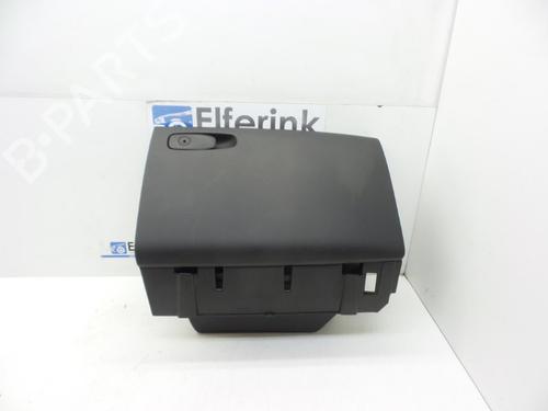 Used Glove box Glove box 18627738 18627738