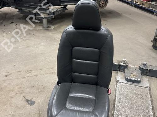 Used Right front seat VOLVO V70 III (135) D5 (205 hp) 21079130
