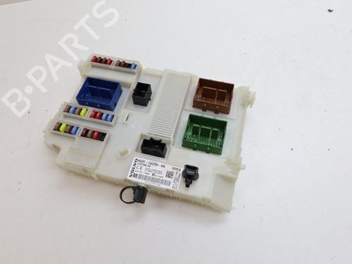 Used Fuse box Fuse box VOLVO V60 I (155) D6 Hybrid AWD (280 hp) 20146320 20146320