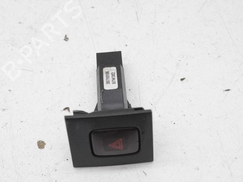 Used Warning switch Warning switch VOLVO V70 III (135) 2.4 D (163 hp) 18612013 18612013