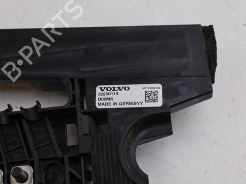 Fuse box VOLVO V60 II (225) D3 | BP29053235E1