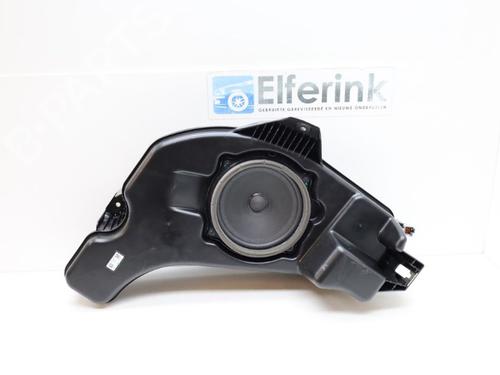 other-lynk-co-01-phev-88887754668888775466a-2017-18636340 main image