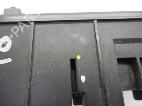 Used Fuse box SAAB 9-3 Estate (E50) 1.9 TiD (150 hp) 18621407