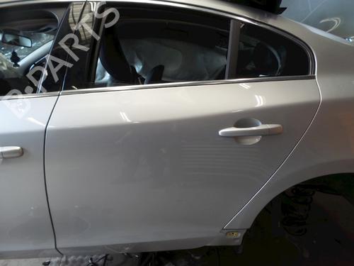 Used Left rear door VOLVO S60 II (134) DRIVe / D2 (114 hp) 18624711
